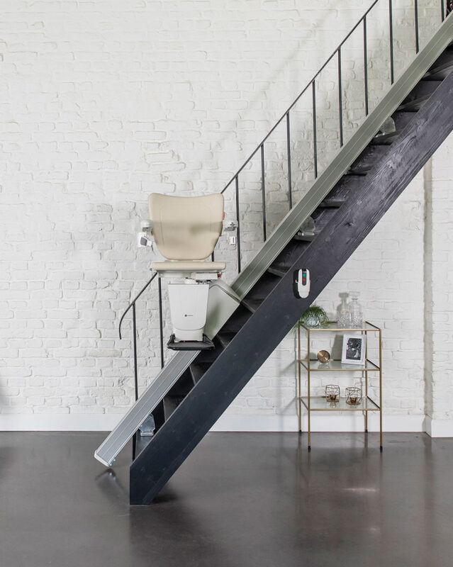 Einbaubeispiel sonilift SL Style Treppenlifte für gerade Treppen